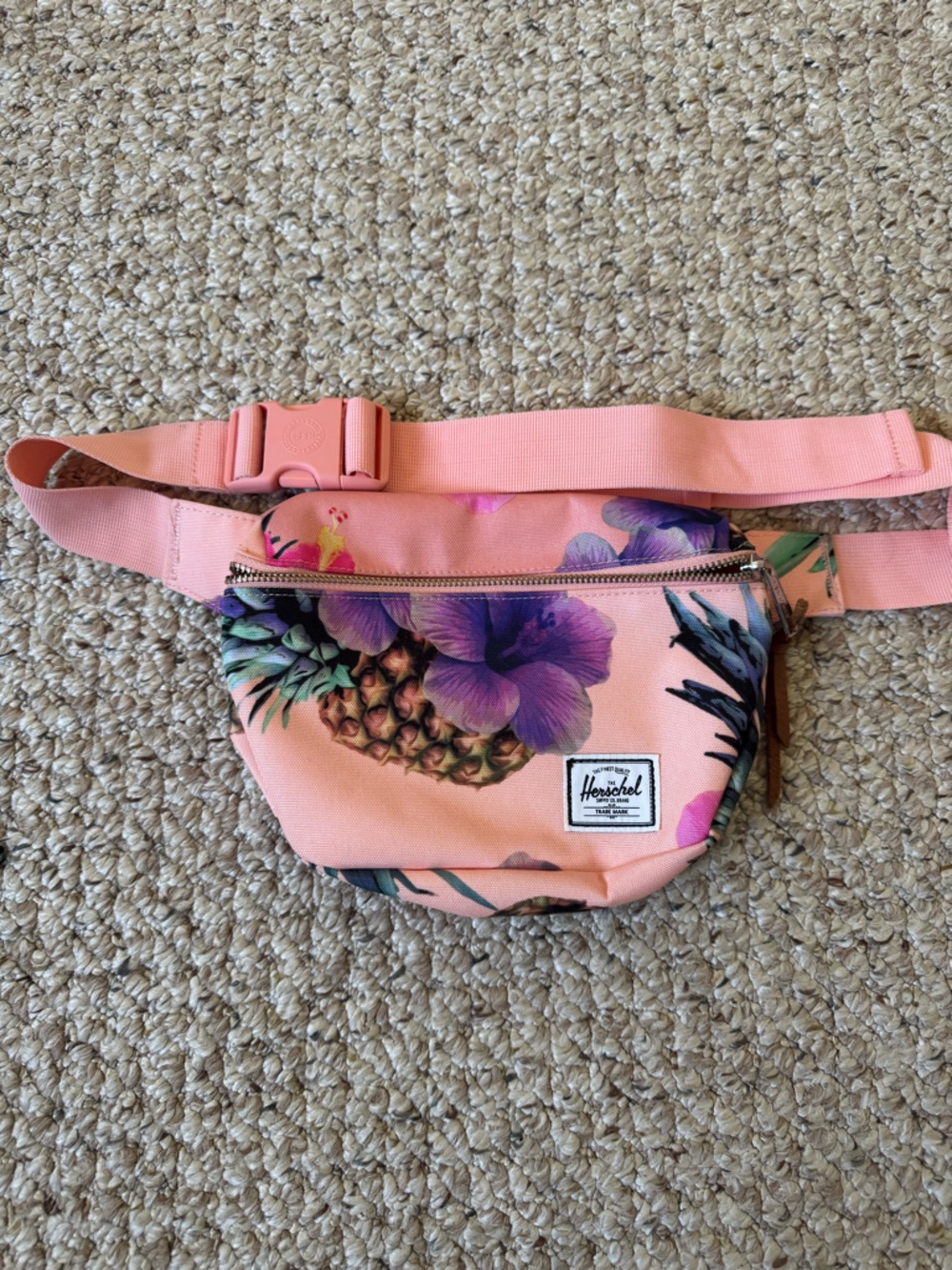 Herschel Supply Company Peach Pink Tropical Fanny Pack Belt Bag NWOT Adjustable